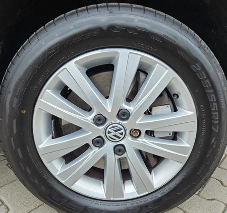 Volkswagen Multivan cena 138000 przebieg: 147000, rok produkcji 2016 z Debrzno małe 742